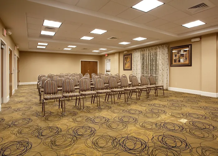 Holiday Inn Express Pembroke By Ihg
