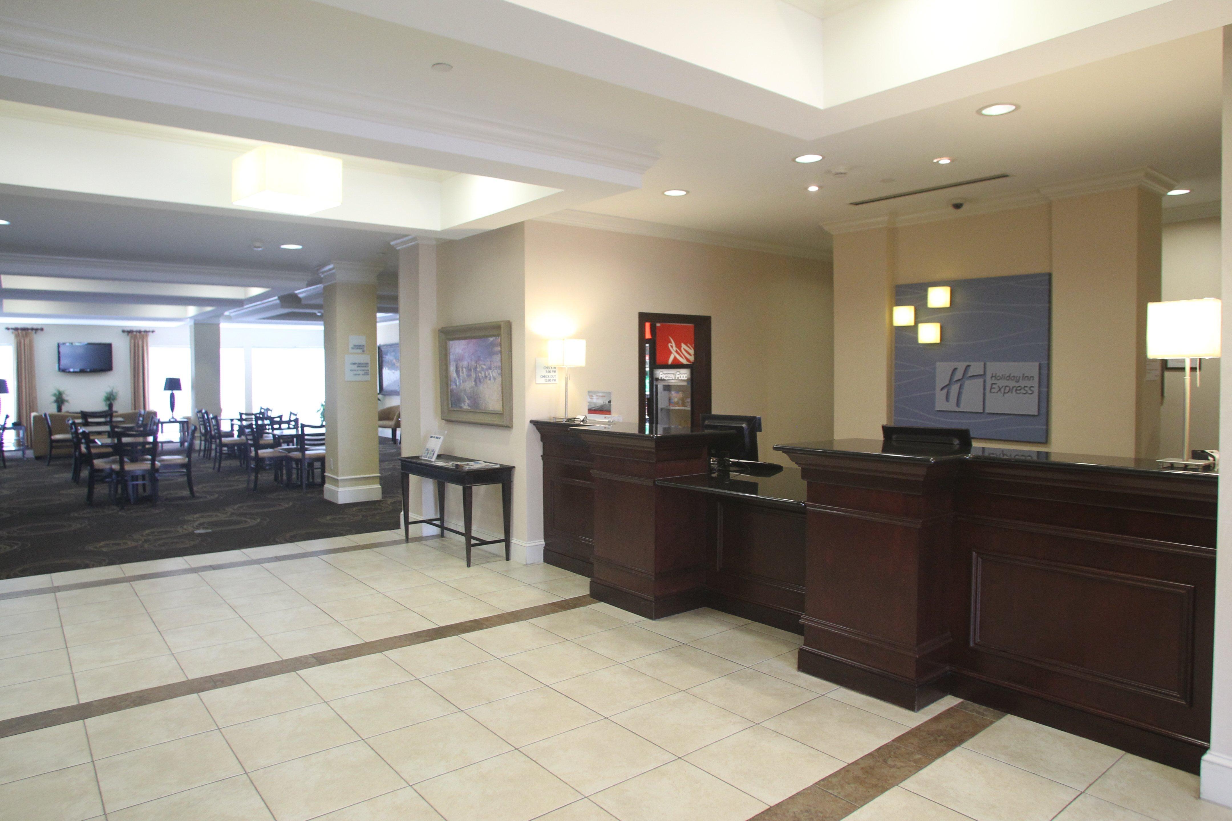 Express By Ihg 2* Pembroke