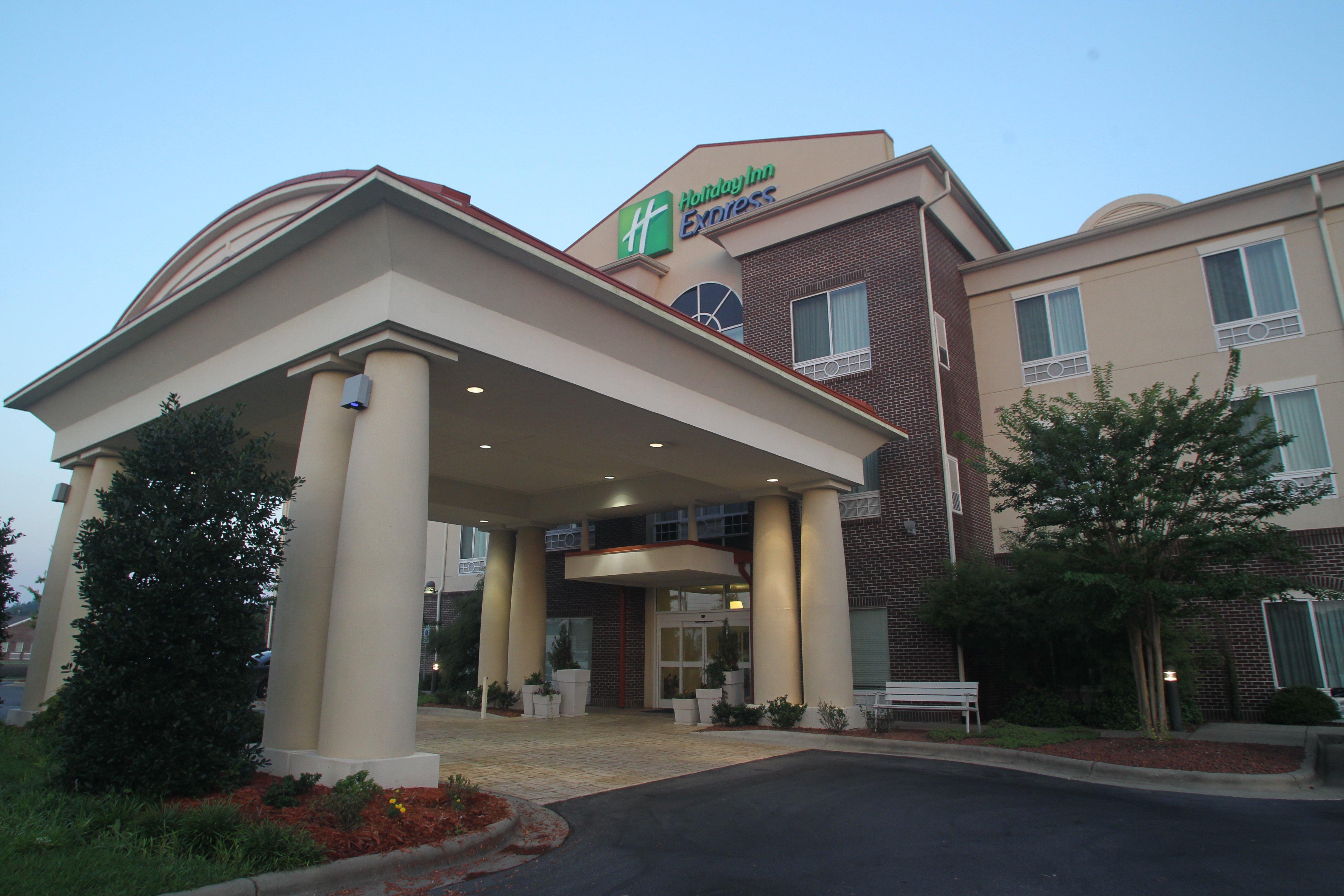 Express By Ihg Pembroke
