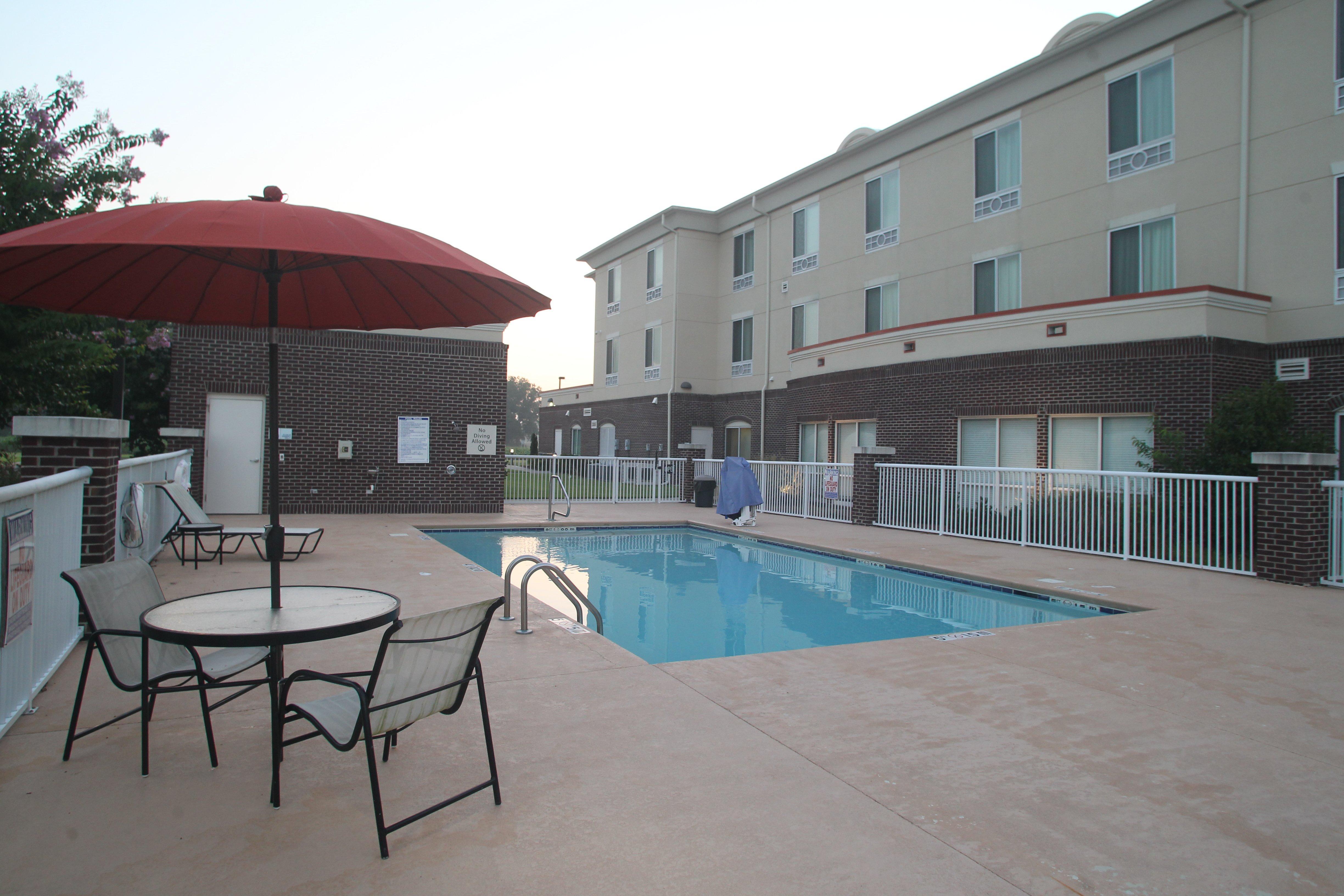 Express By Ihg Pembroke