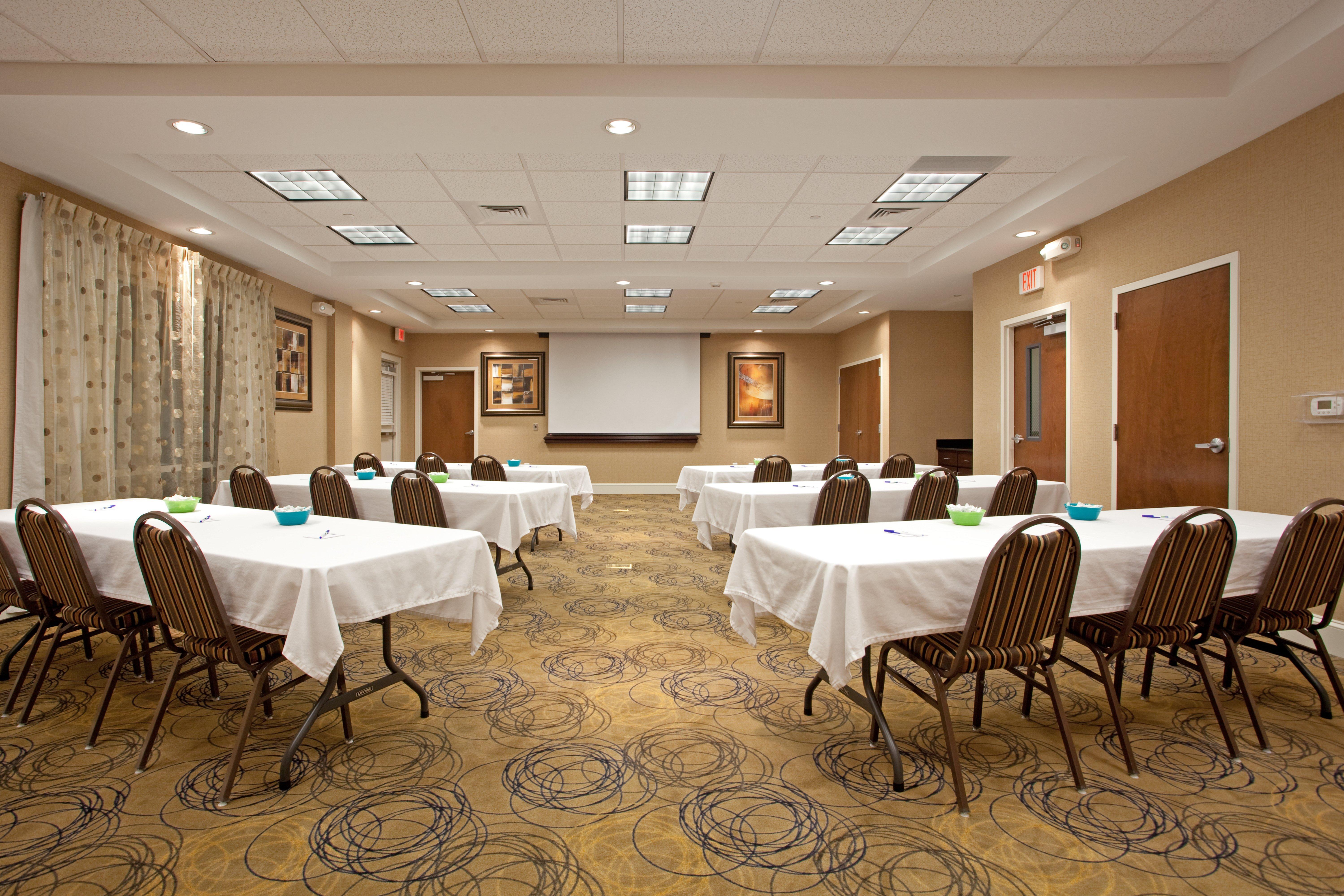 Express By Ihg Hotel 2*