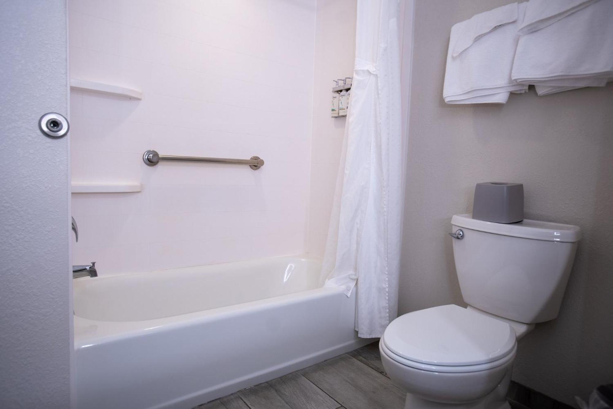 Express By Ihg 2*