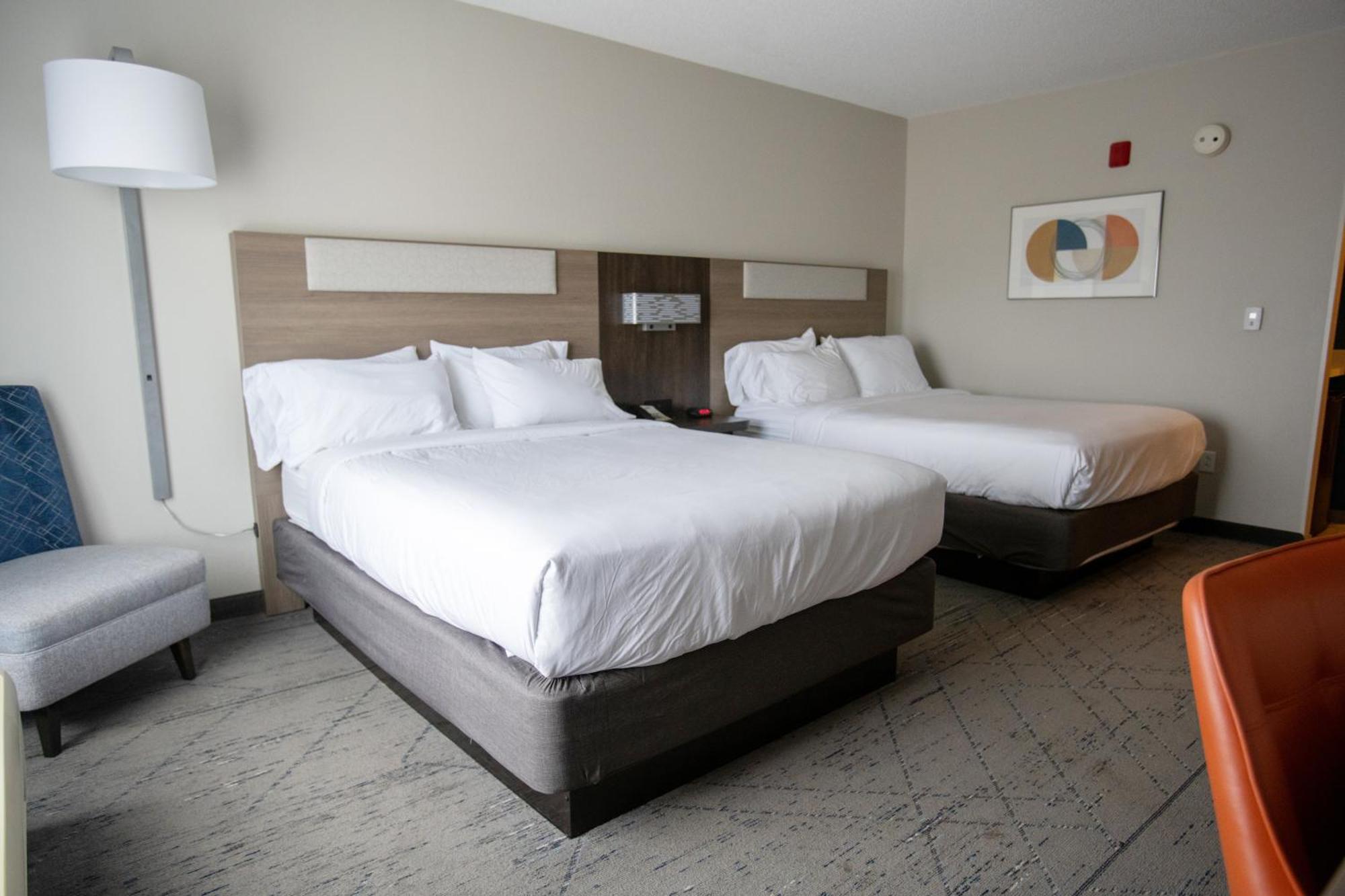 Express By Ihg Hotel 2*
