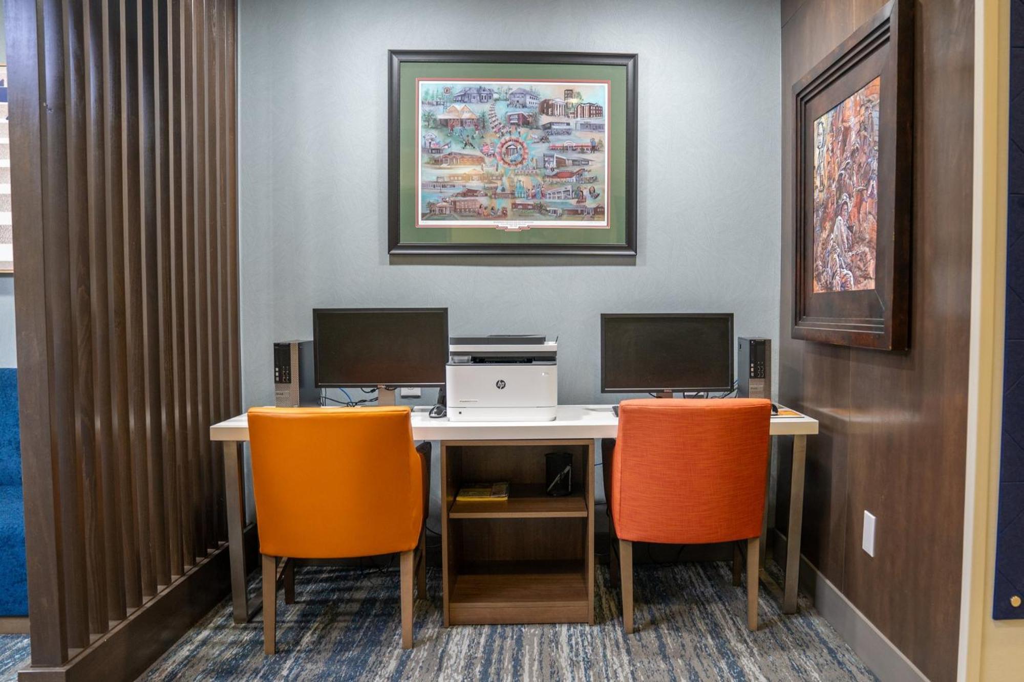Hotel Express By Ihg Pembroke