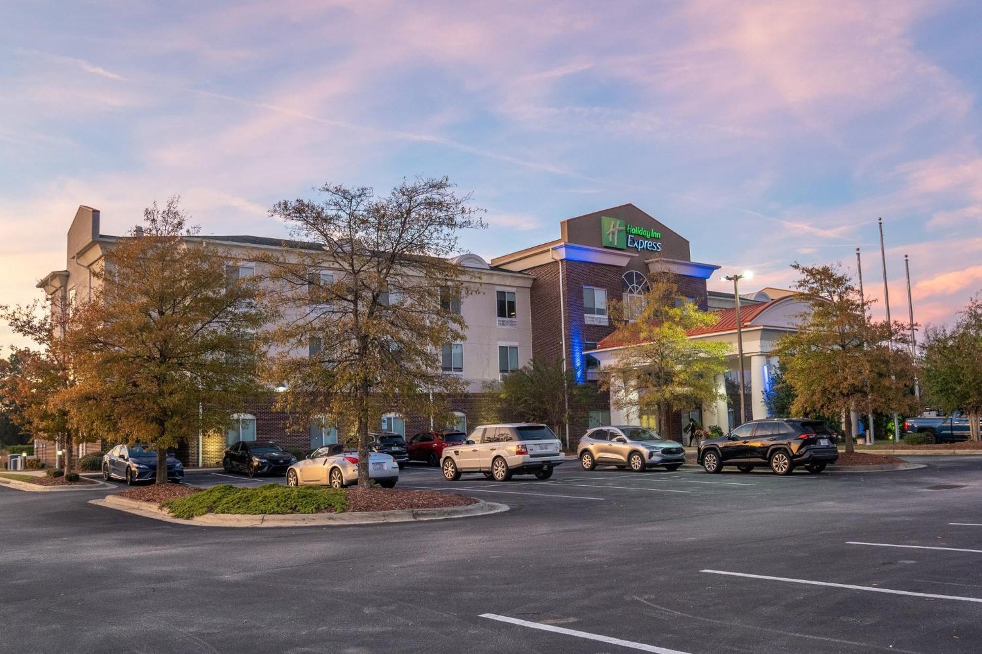 Express By Ihg Hotel
